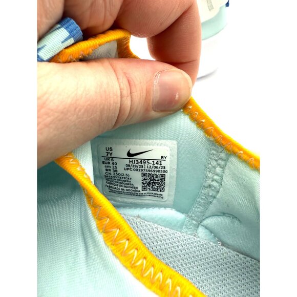 Nike Slip-On Kids Sneakers White/Blue/Orange Size 7Y Breathable Mesh Athletic Sh - Picture 6 of 7